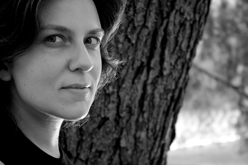 luemy-portrait-in-black-and-white