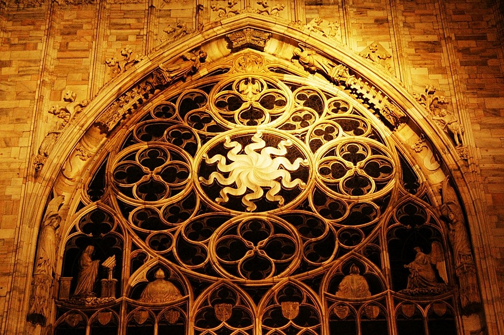 milan-dome-rose-window