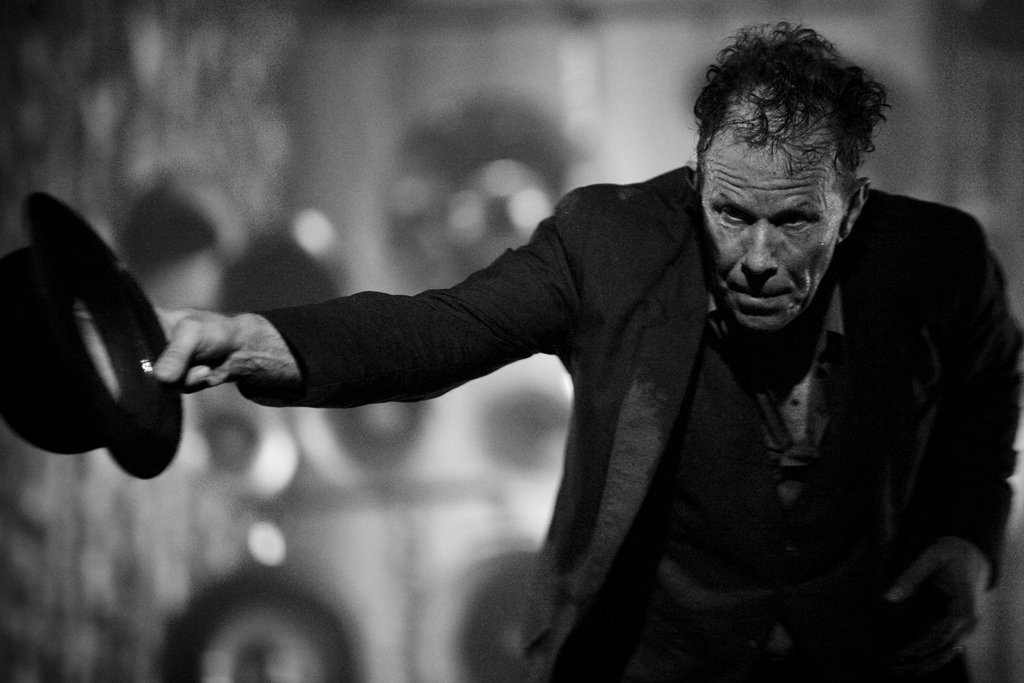 Tom Waits - Thanks